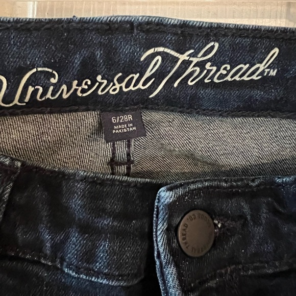 Universal Thread jeans. Never worn - still feels like starch. - Picture 6 of 6